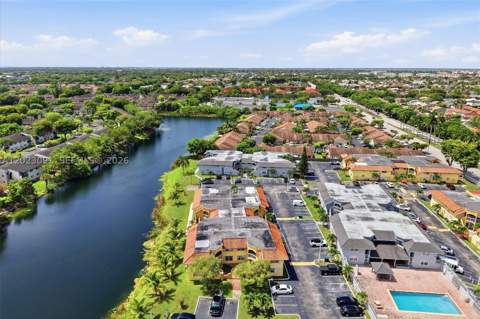 15635 SW 74th Cir Dr 11, Miami FL - photo 15 of 39