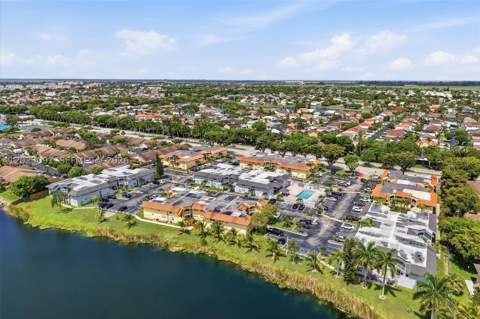 15635 SW 74th Cir Dr 11, Miami FL - photo 17 of 39