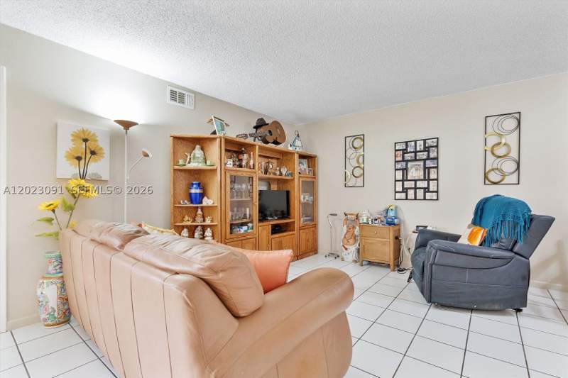 1 bedroom Condominium at 15635 SW 74th Cir Dr 11, The Fountains II Condo, Miami — photo 4