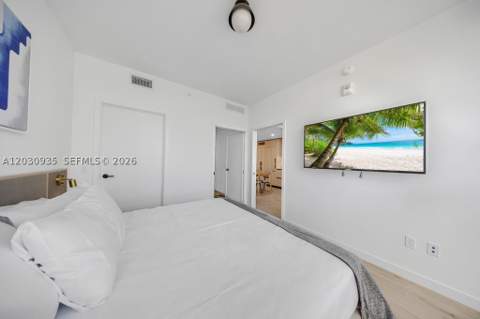 225 N Miami Ave 3507, Miami FL - photo 12 of 42