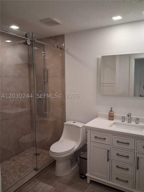 17531 NW 62nd Pl N, Hialeah FL - photo 13 of 20