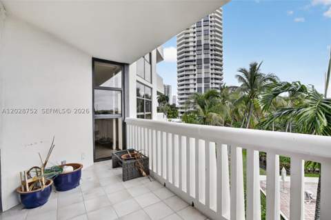 1000 Island Blvd 503, Aventura FL - photo 23 of 36