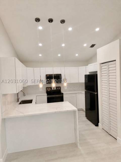 18145 NW 61st Ave, Hialeah FL - photo 9 of 25