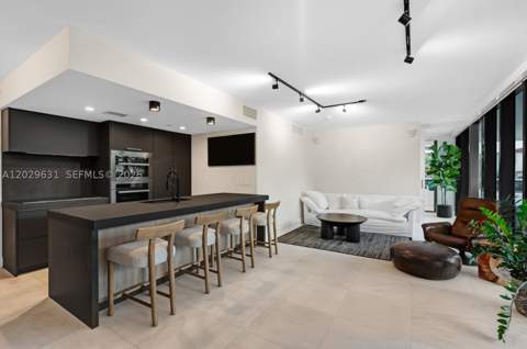 5875 Collins Ave 501, Miami Beach FL - photo 8 of 38