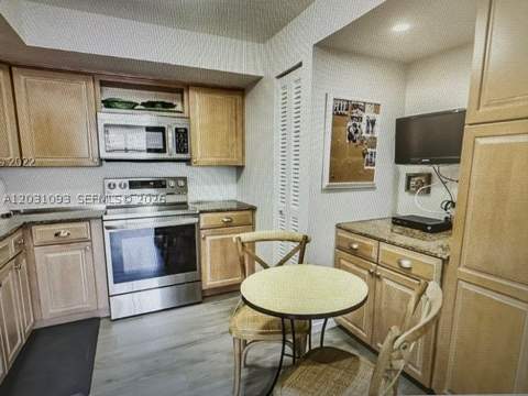 1420 Brickell Bay Dr 1107C, Miami FL - photo 7 of 19