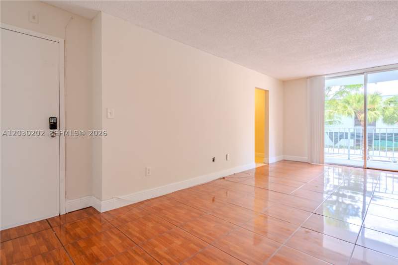 2 bedroom Condominium at 482 NW 165th St Rd A-201, Montecarlo Condo, Miami — photo 3