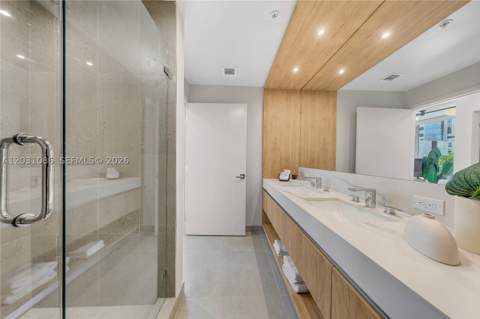 11 NE 6th St 301, Miami FL - photo 17 of 30