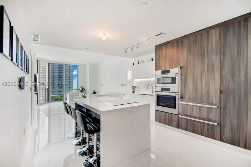 1 bedroom Condominium at 851 NE 1st Ave 1705, Paramount Miami Worldcente, Miami — photo 5