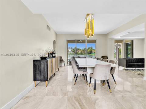 8052 NW 161st Ter, Miami Lakes FL - photo 9 of 49