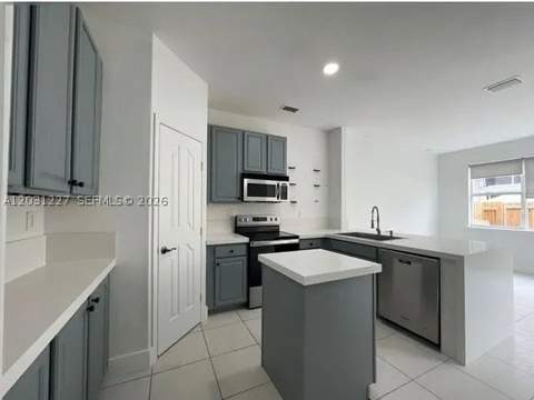 8042 NW 114th Pl, Doral FL - photo 12 of 13
