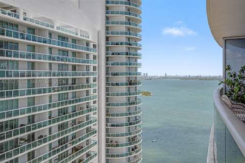488 NE 18th St 3101, Miami FL - photo 24 of 33