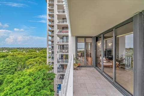 2000 Towerside Ter 908, Miami FL - photo 13 of 44