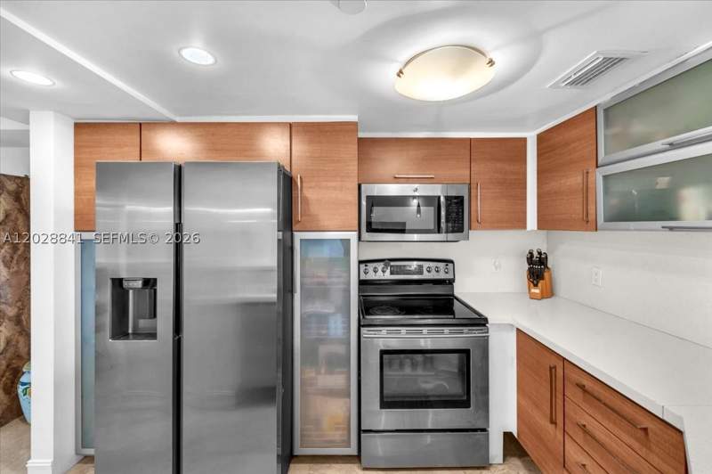 1 bedroom Condominium at 2000 Towerside Ter 908, Towers Of Quayside Condo, Miami — photo 4