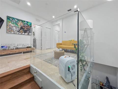 10718 NW 76th Ln, Doral FL - photo 12 of 36
