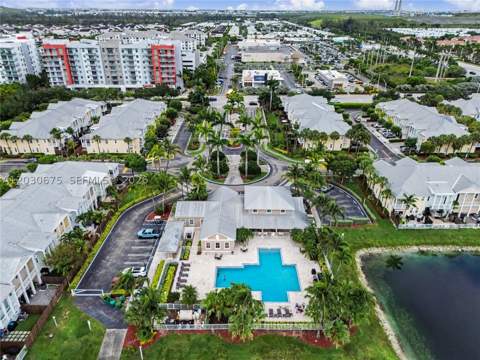 10718 NW 76th Ln, Doral FL - photo 17 of 36