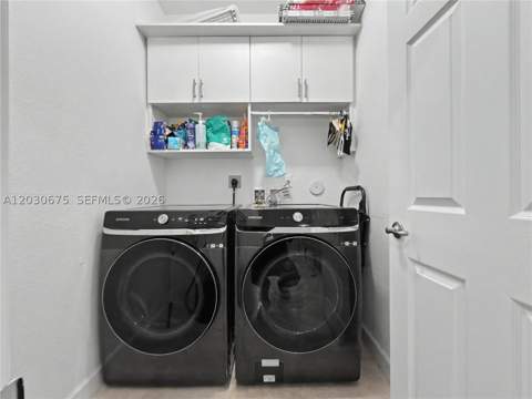 10718 NW 76th Ln, Doral FL - photo 24 of 36