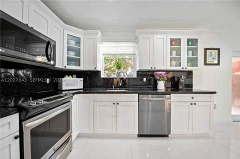 16278 SW 97th Ter, Miami FL - photo 11 of 30