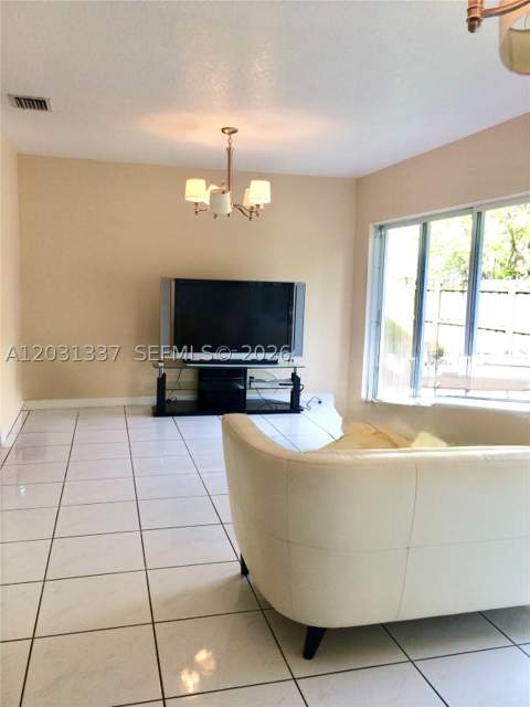 18003 SW 138th Ct, Miami FL - photo 7 of 14