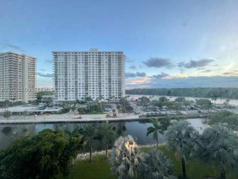 400 Kings Point Dr 622, Sunny Isles Beach FL - photo 12 of 12