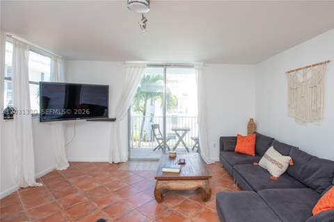 1801 S Treasure Dr 321, North Bay Village FL - photo 11 of 32