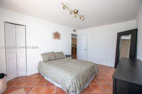 1801 S Treasure Dr 321, North Bay Village FL - photo 16 of 32