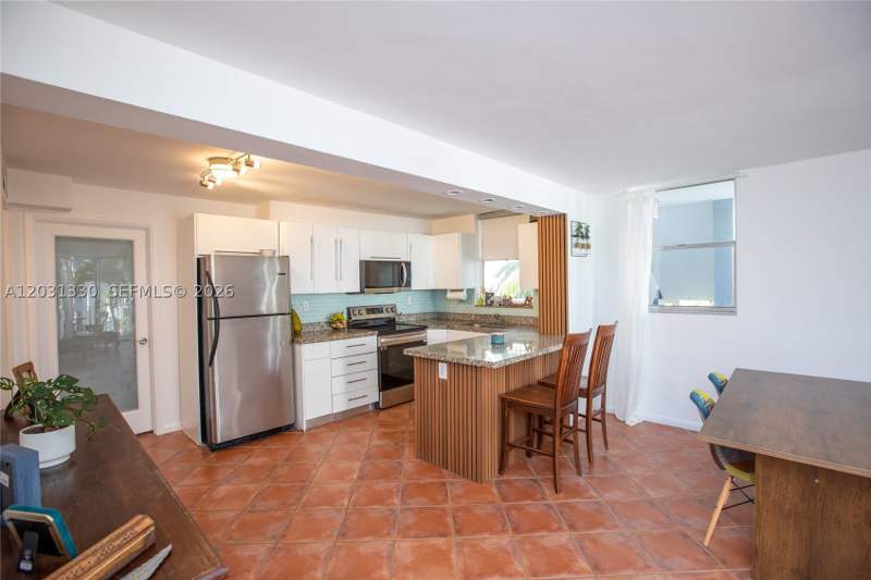 3 bedroom Condominium at 1801 S Treasure Dr 321, North Bay Villas Condo, North Bay Village — photo 4