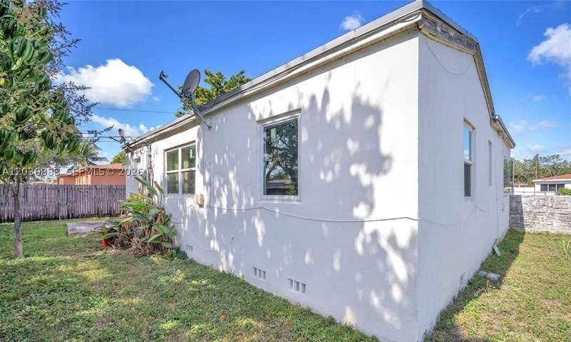 2 bedroom SingleFamilyResidence at 1236 Jann Ave, Plat No 1 Opa Locka, Opa Locka — photo 4
