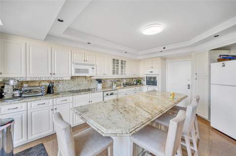 2000 Island Blvd 806, Aventura FL - photo 11 of 30