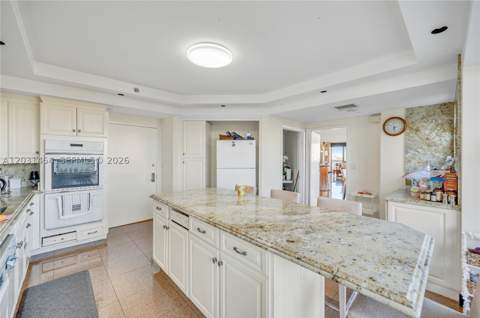2000 Island Blvd 806, Aventura FL - photo 12 of 30