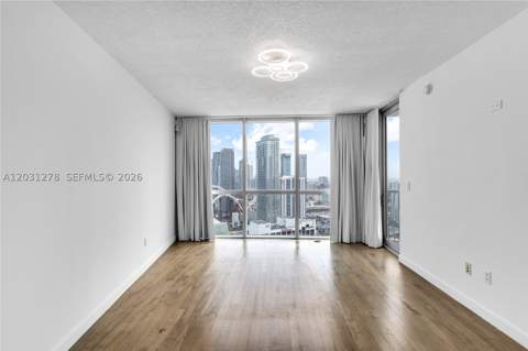 1750 N Bayshore Dr 4414, Miami FL - photo 9 of 37