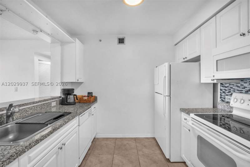 2 bedroom Condominium at 900 SW 8th St 1103, Brickell Vista Condo, Miami — photo 4
