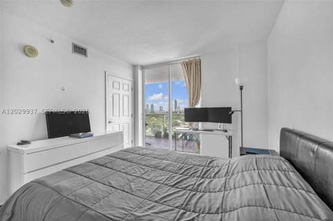 900 SW 8th St 1103, Miami FL - photo 9 of 17