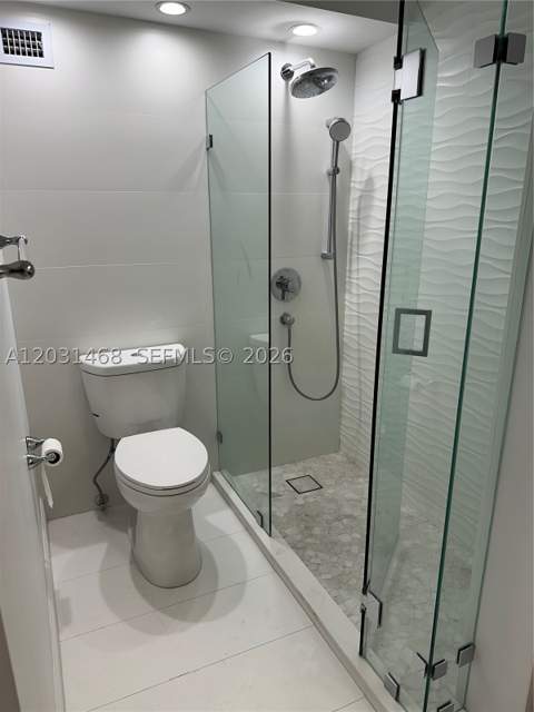 6039 Collins Ave 728, Miami Beach FL - photo 16 of 42
