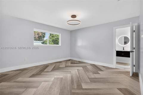 1695 NE 160th St, North Miami Beach FL - photo 16 of 32