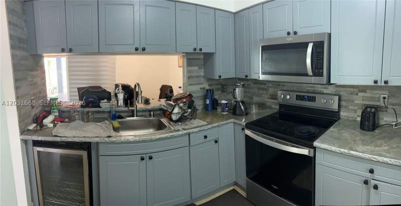 4 bedroom SingleFamilyResidence at 9206 SW 147th Ct, Panache sec 3, Miami — photo 3