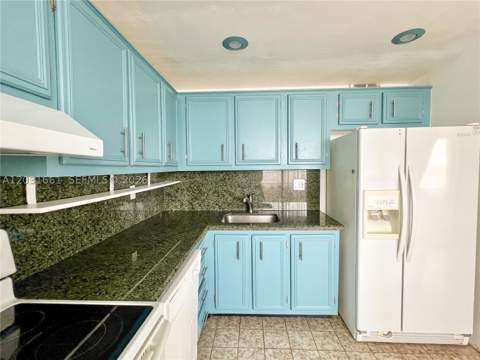 671 NE 195th St 425-E, Miami FL - photo 15 of 26