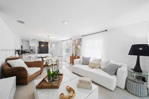 2752 SW 11th St, Miami FL - photo 12 of 37
