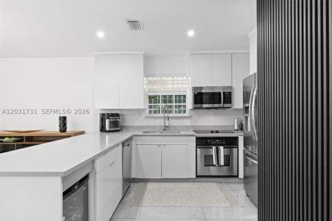 2752 SW 11th St, Miami FL - photo 6 of 37