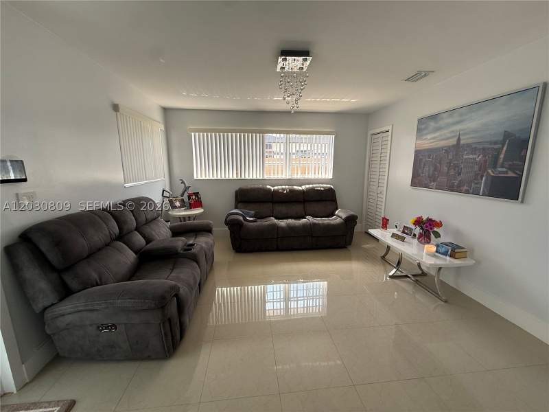 3 bedroom SingleFamilyResidence at 10030 SW 213th Ter, Cutler Ridge Sec 7, Cutler Bay — photo 3