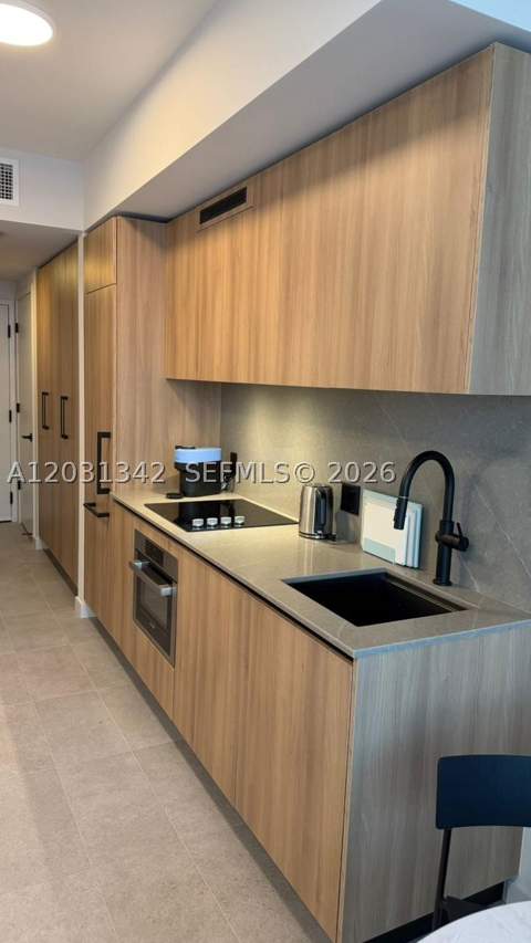 121 NE 5th St 1012A, Miami FL - photo 8 of 27