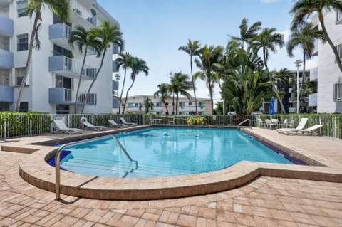 1801 S Treasure Drive 415, North Bay Village FL - photo 14 of 31