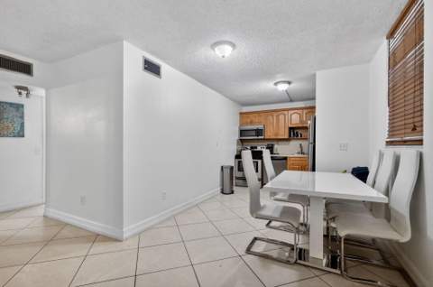 1801 S Treasure Drive 415, North Bay Village FL - photo 6 of 31