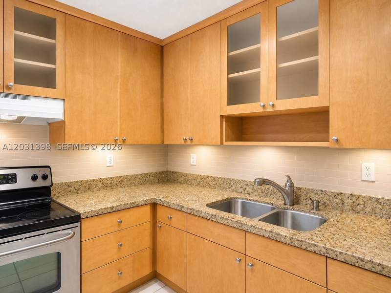 1 bedroom Condominium at 4011 N Meridian Ave 35, The Castille Condo, Miami Beach — photo 3