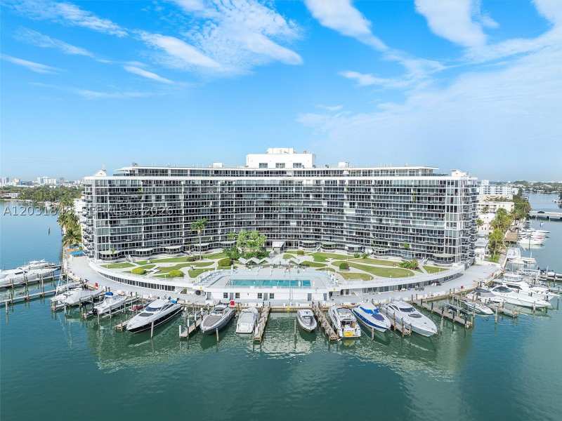2 bedroom Condominium at 900 Bay Dr 122, King Cole Condo, Miami Beach — photo 1