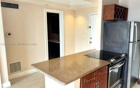 2020 NE 135th St 506, North Miami FL - photo 23 of 30