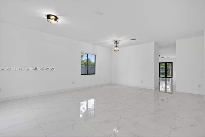 4 bedroom SingleFamilyResidence at 8500 SW 198th St, Silver Pines, Cutler Bay — photo 3