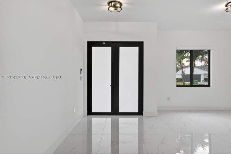 4 bedroom SingleFamilyResidence at 8500 SW 198th St, Silver Pines, Cutler Bay — photo 4