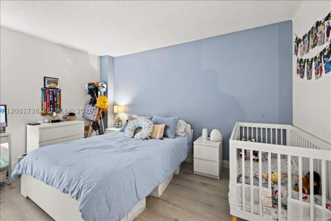 3101 N Country Club Dr 209, Aventura FL - photo 11 of 33