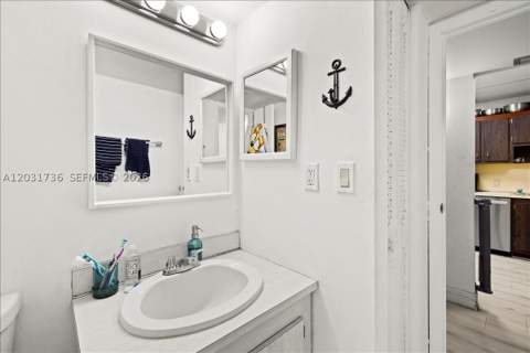 3101 N Country Club Dr 209, Aventura FL - photo 12 of 33