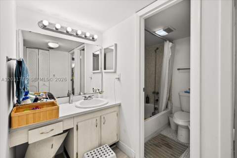 3101 N Country Club Dr 209, Aventura FL - photo 14 of 33